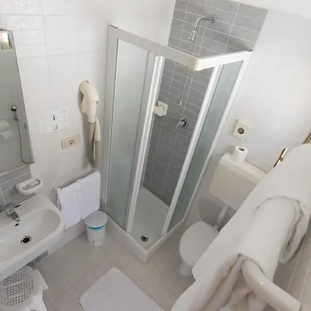 מלון Atene לידו די ג'סולו