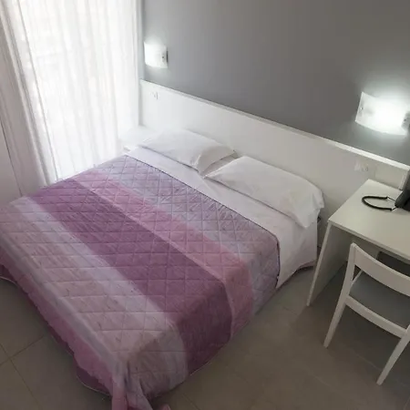 Atene מלון לידו די ג'סולו